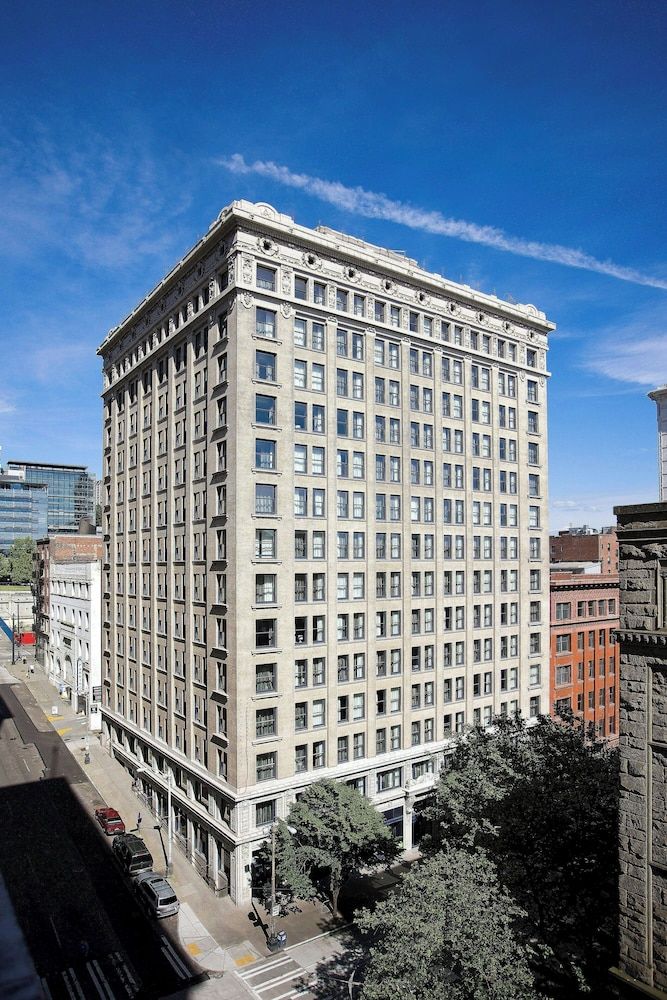 undefined Courtyard Seattle Downtown Pioneer Square 3