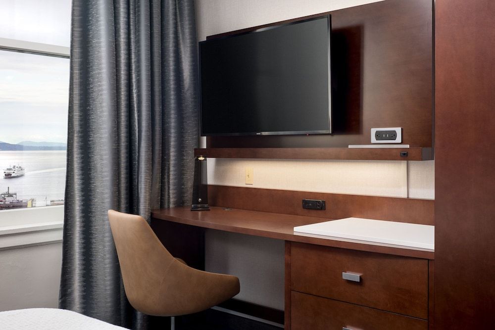 undefined Courtyard Seattle Downtown Pioneer Square 6