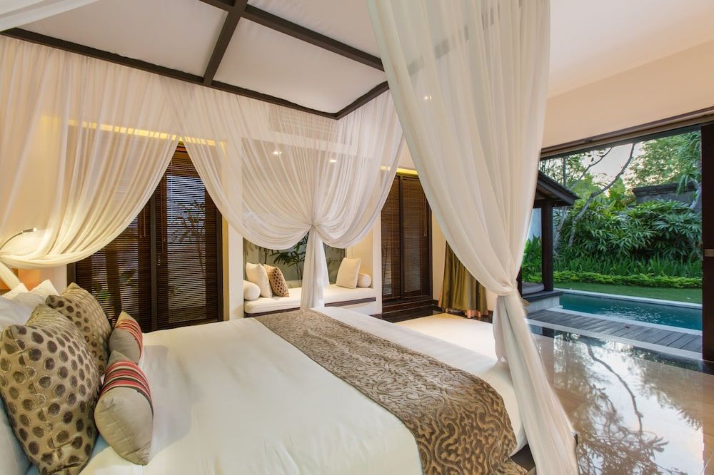 Luxury Pool Villa
