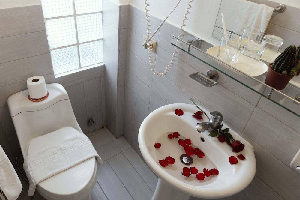 Franchise One Hotel Standard Room, 1 Queen Bed 13