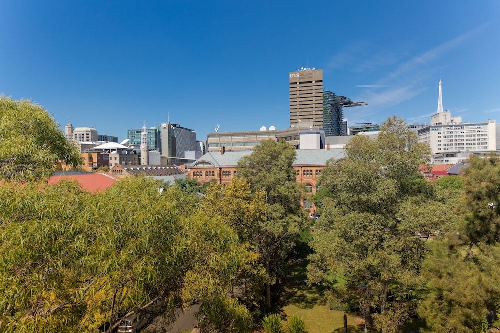 Metro Aspire Hotel, Sydney Premium Deluxe Room, Balcony 5