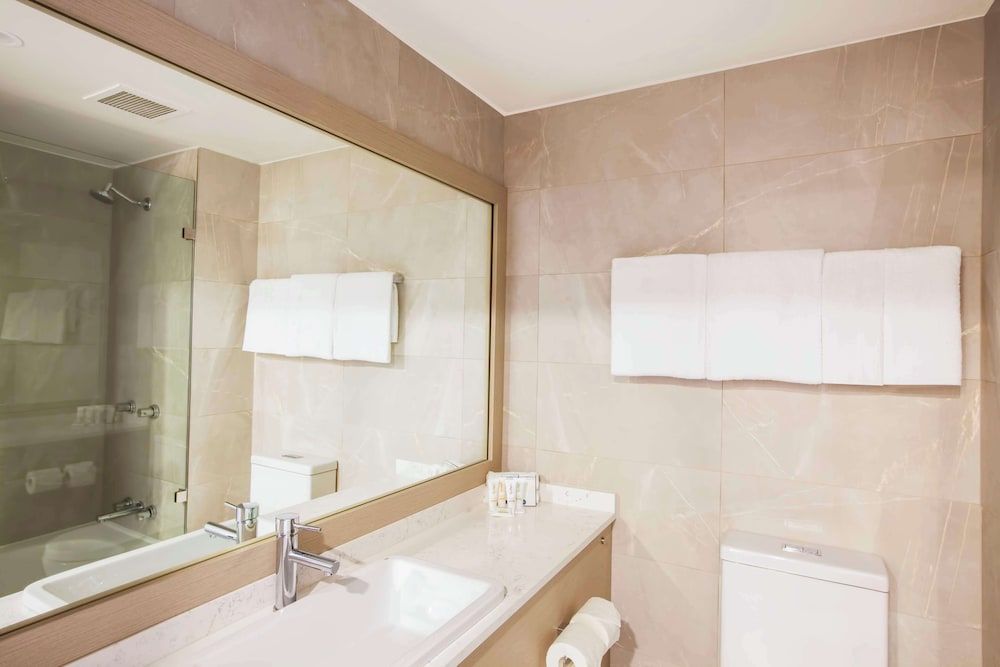 Metro Aspire Hotel, Sydney Premium Room, Balcony 7