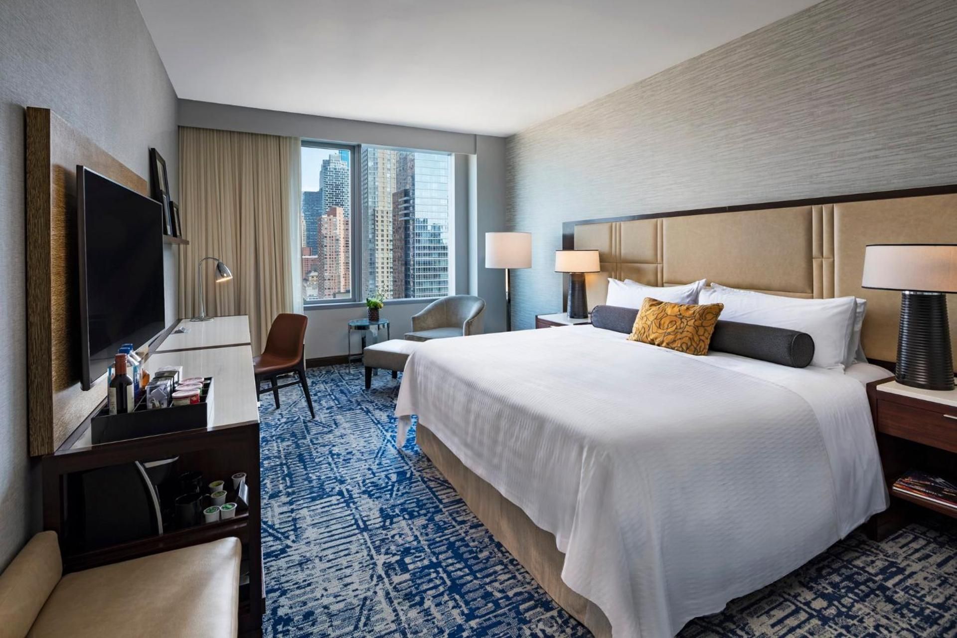 1 King Premium Midtown View