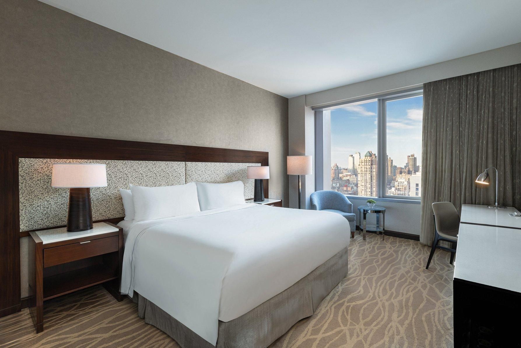 1 King Premium Skyline View