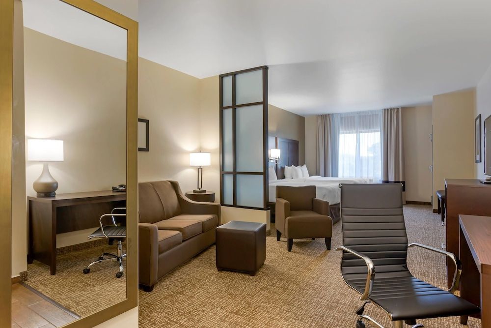 Suite, 2 Queen Beds, Non Smoking