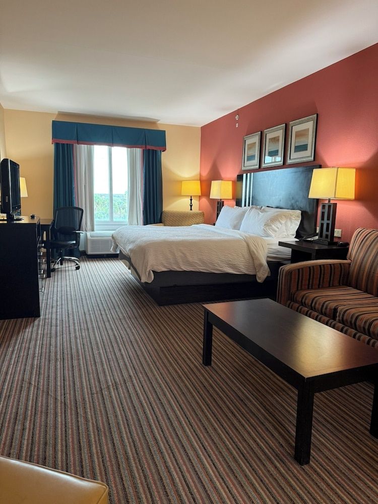 Holiday Inn Titusville-Kennedy Space Center by IHG Standard Room, 1 King Bed with Sofa bed 2