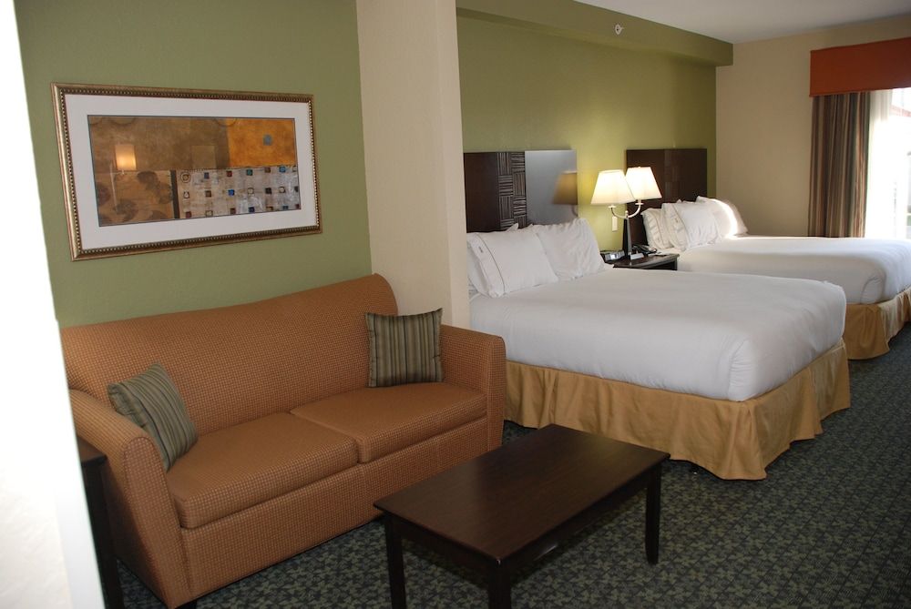 Suite, 2 Queen Beds, Accessible (Mobility, Accessible Tub)