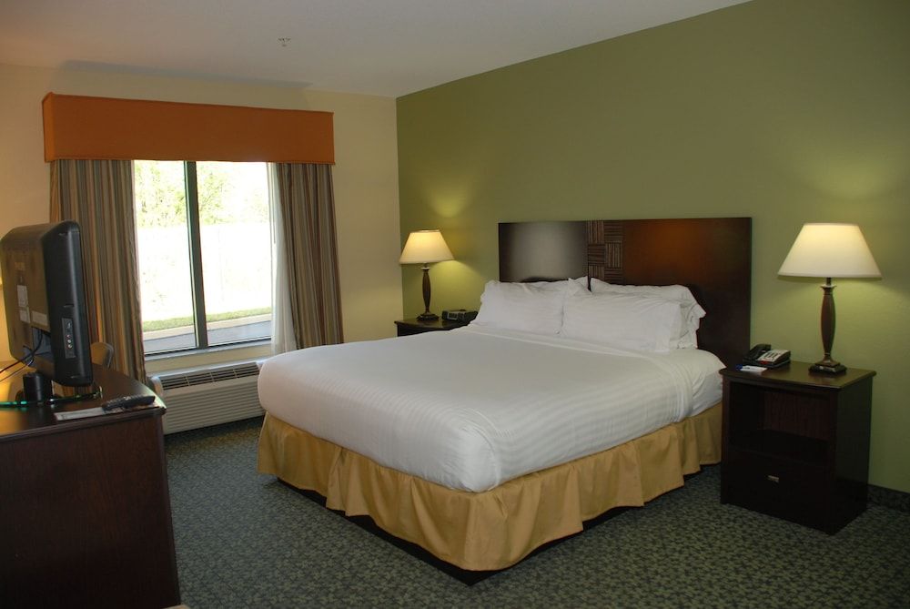 Suite, 1 King Bed, Jetted Tub