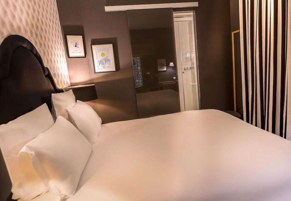 La Parizienne Standard Double Room 4