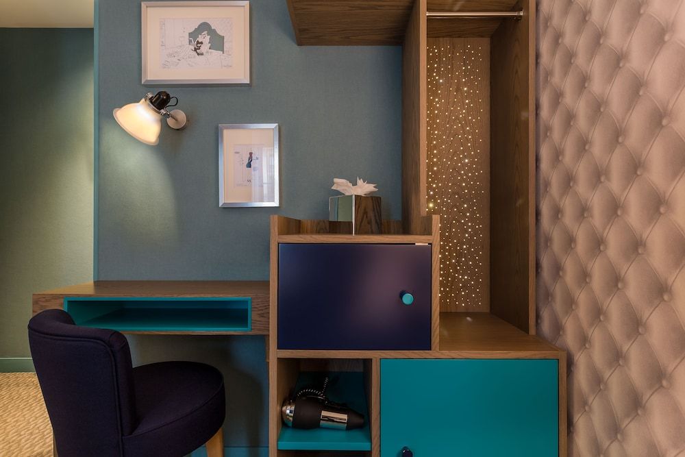 La Parizienne Standard Double Room 12