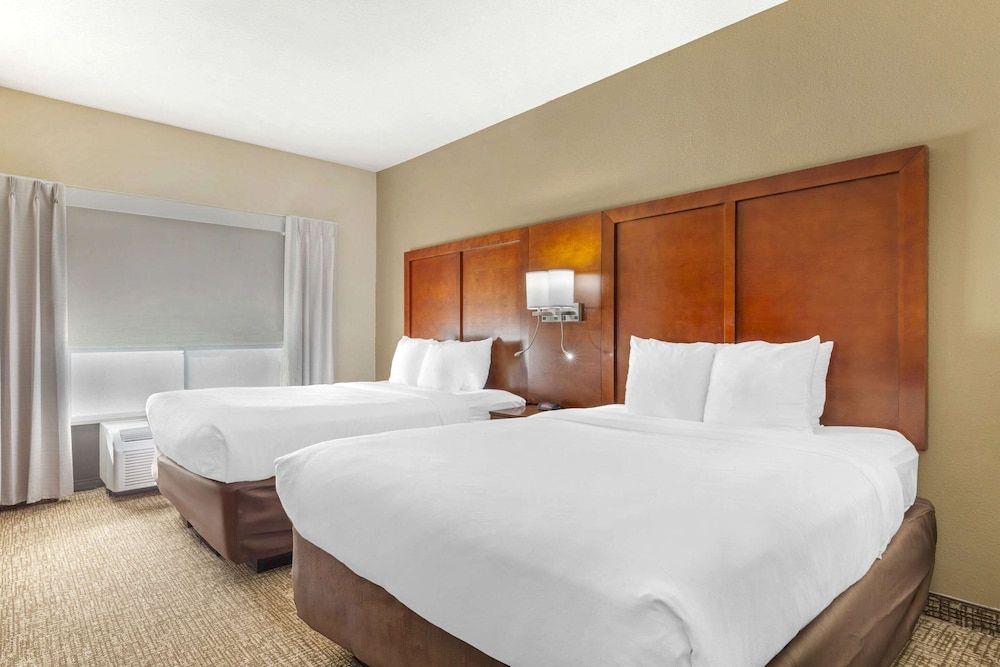 Suite, Multiple Beds, Non Smoking