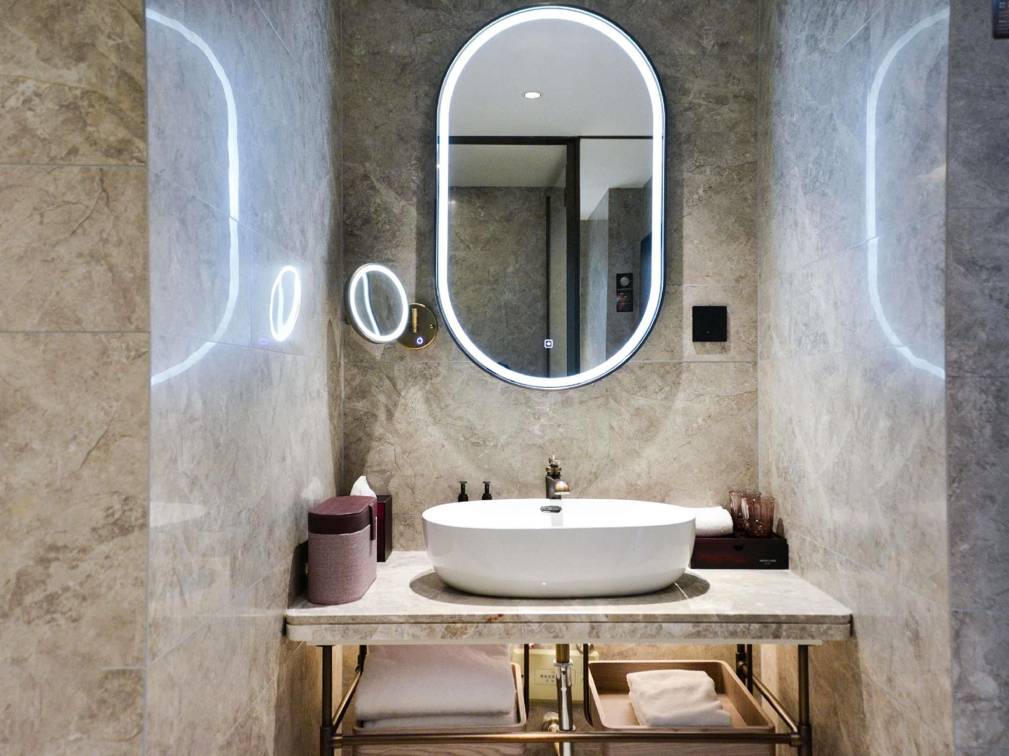 Mercure Beijing Downtown Hotel Standard Room with 2 Single Beds 3