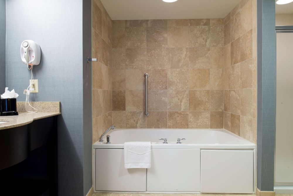King studio whirlpool