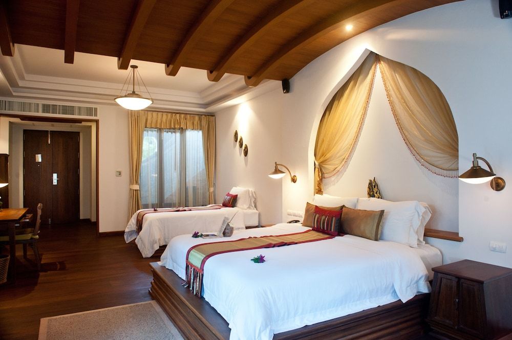 Royal Muang Samui Villas Family Pool Suites 2