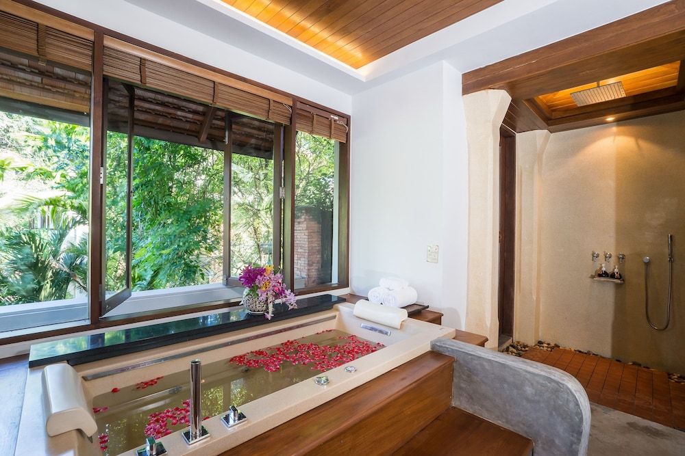 undefined Royal Muang Samui Villas 9