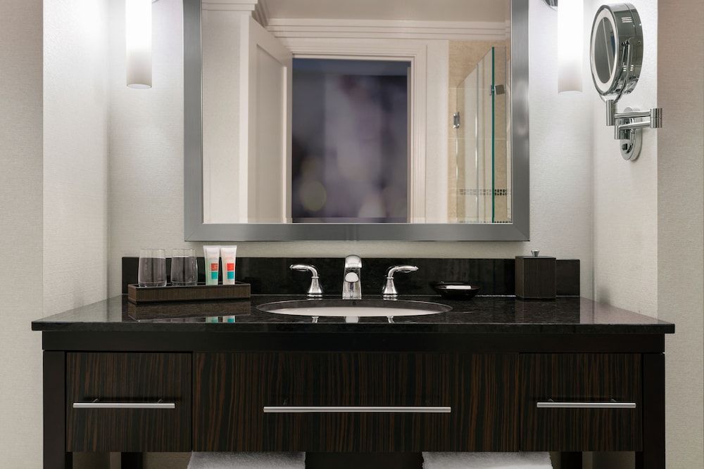 undefined Loews Atlanta Hotel 6