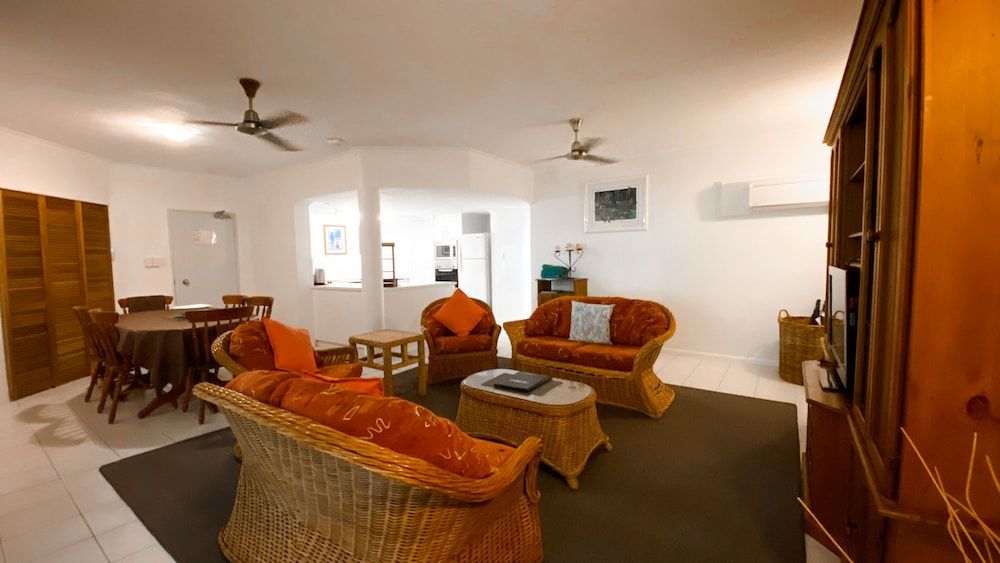 Beach Terraces- Port Douglas 2 Bed Budget 5