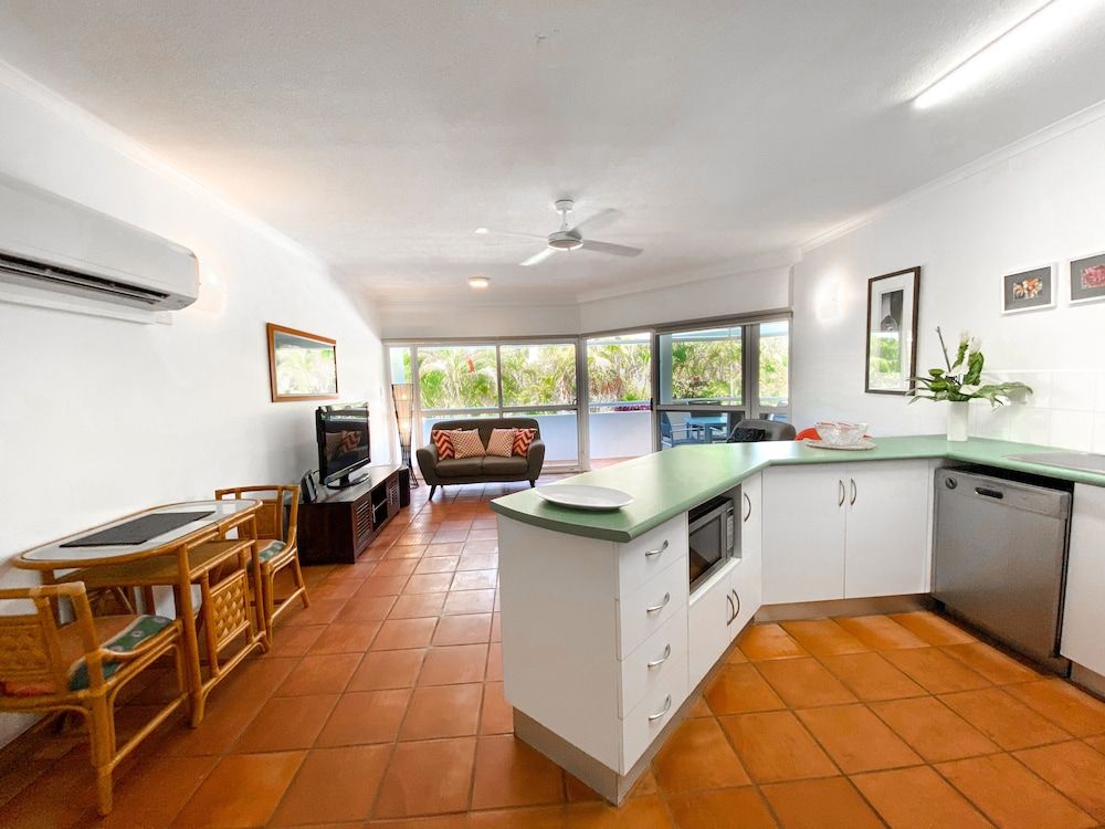 Beach Terraces- Port Douglas 1 Bed with Balcony 6