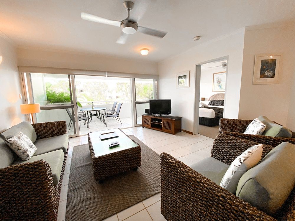 Beach Terraces- Port Douglas 2 Bed/1 Bath Balcony 4