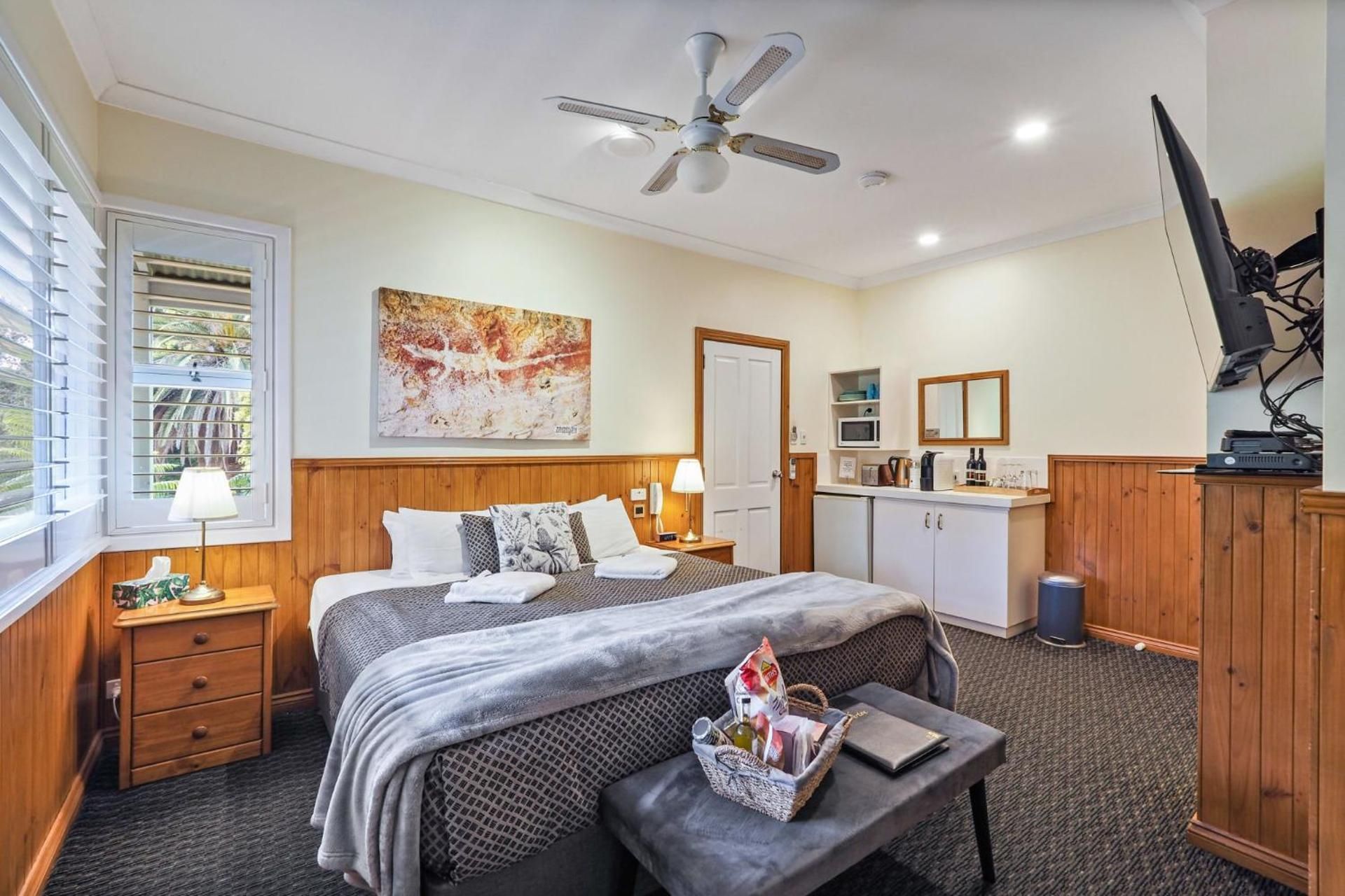 Forest Lodge Resort Room with En-Suite