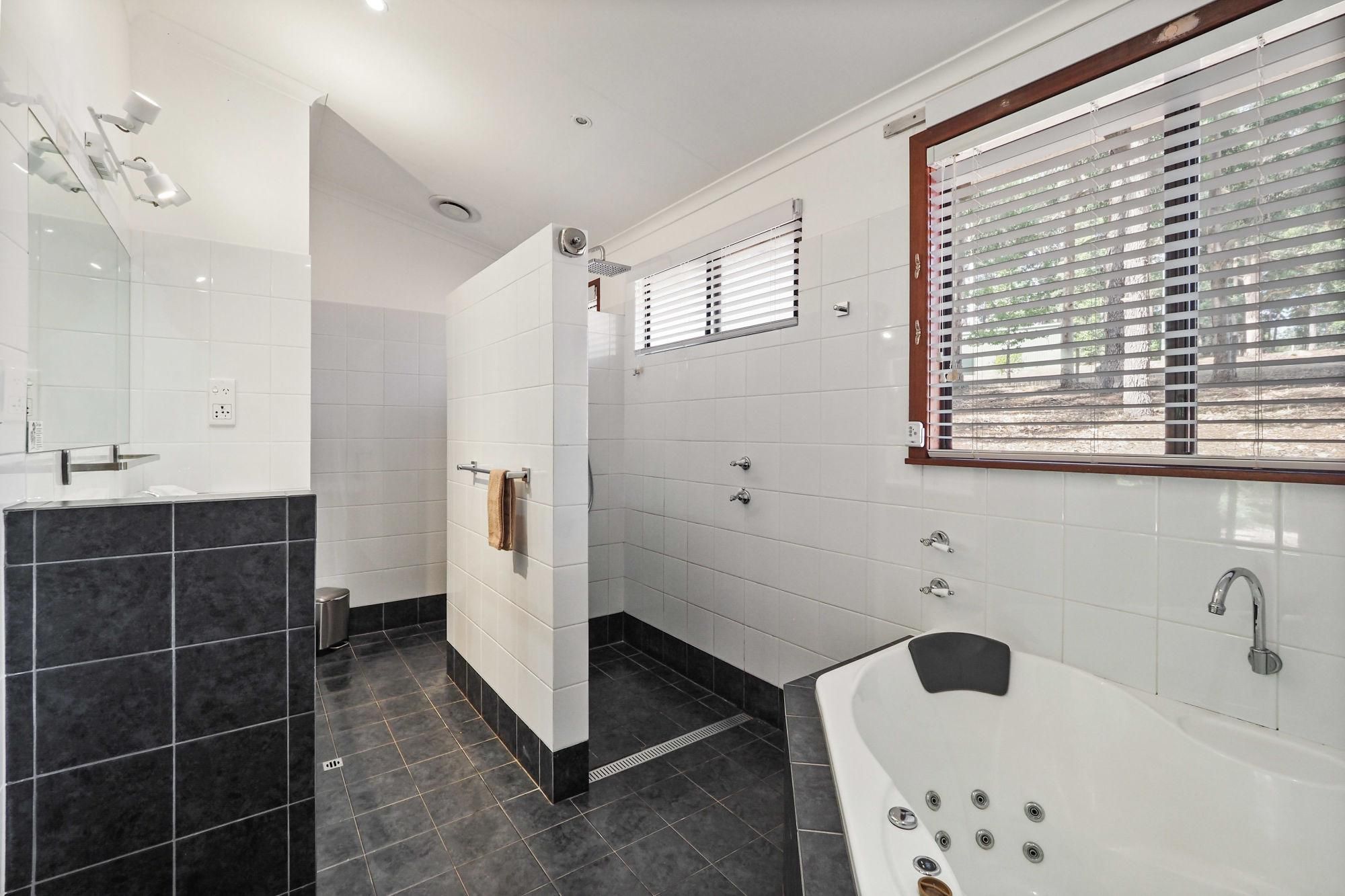 Deluxe Studio with Spa Bath