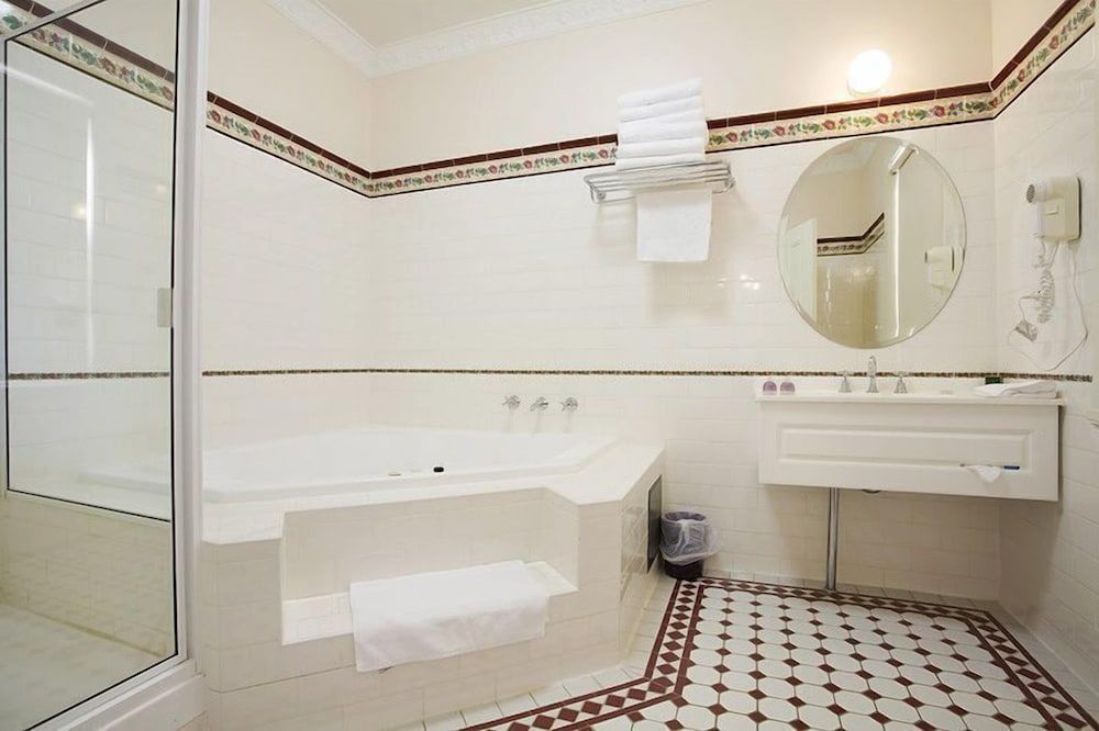 Palais Royale Royal Spa Suite 9