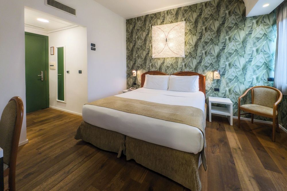 undefined Hotel Dei Congressi 5