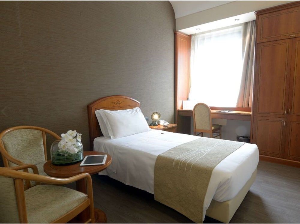 undefined Hotel Dei Congressi 2