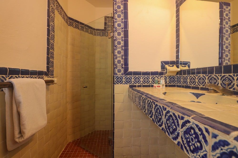 Bungalows Santa Cruz King Suite with Terrace 3