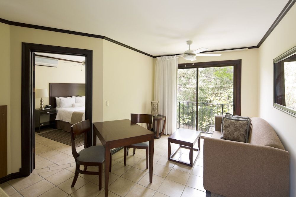 Hotel Villa Los Candiles Family Suite 3