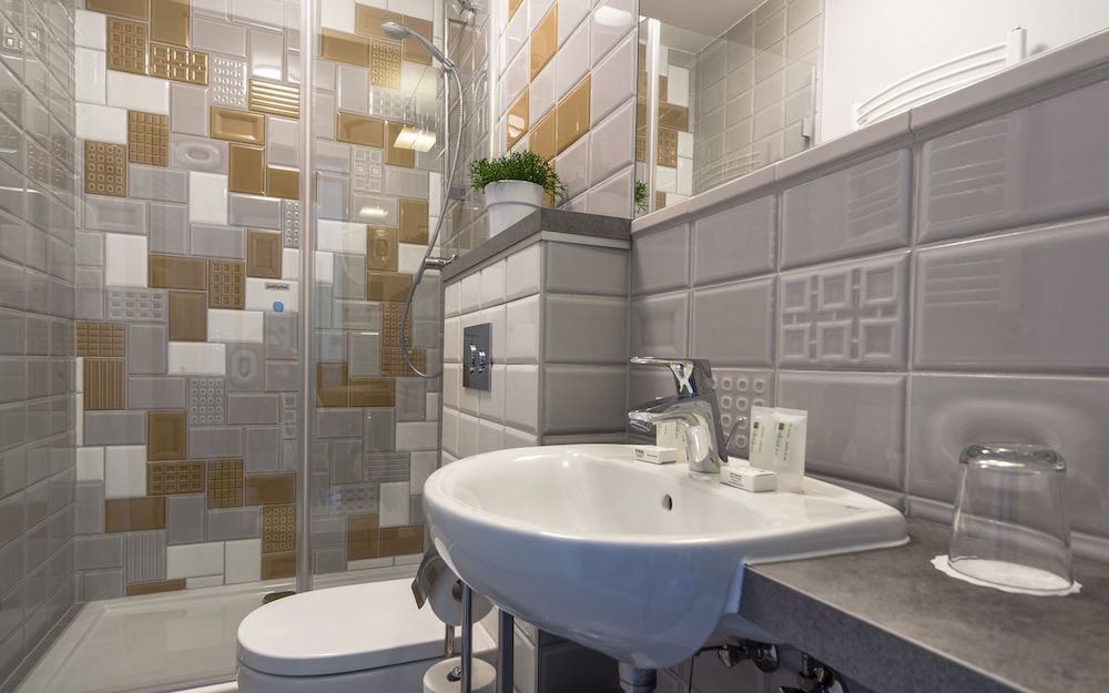 Hotel Impresja Basic Double or Twin Room 8