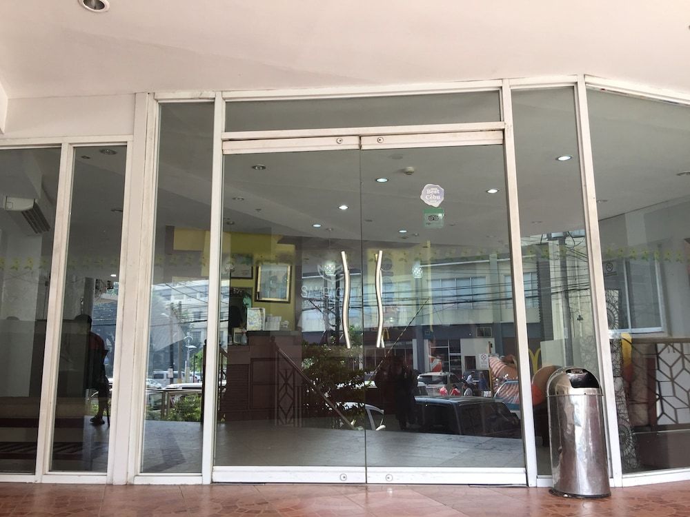 undefined Sampaguita Suites Plaza Garcia 4