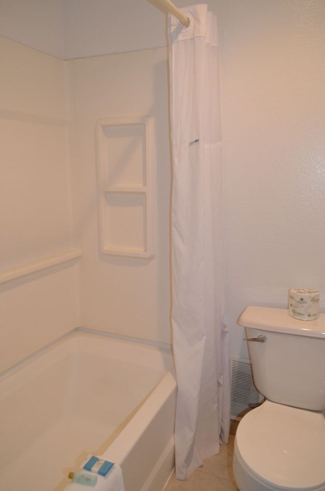 National 9 - Nephi 9 Inn Standard Room, 1 Queen Bed, Non Smoking 6