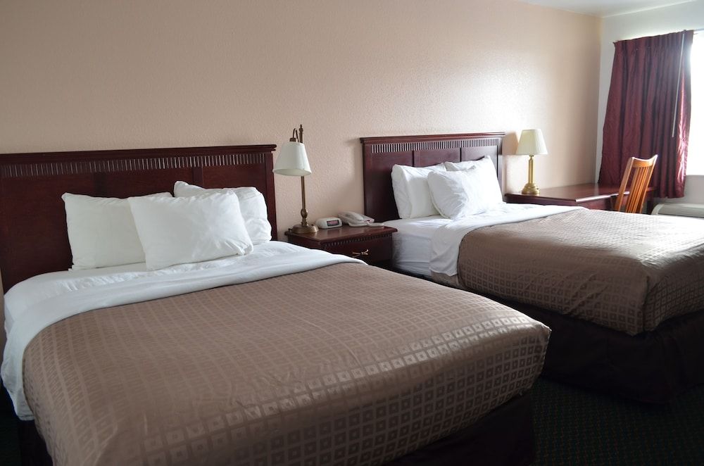 National 9 - Nephi 9 Inn Standard Room, 2 Queen Beds, Non Smoking