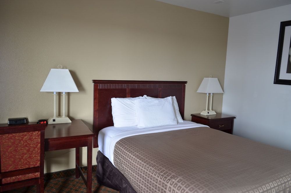 National 9 - Nephi 9 Inn Standard Room, 1 Queen Bed, Non Smoking