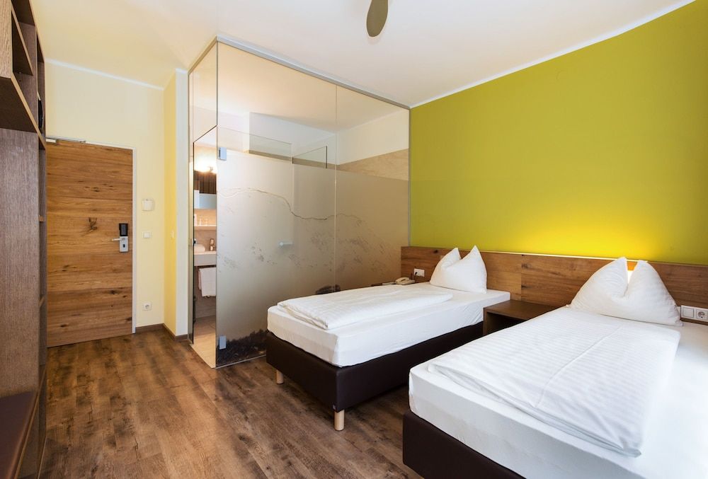 Basic Hotel Innsbruck Basic Double Room 11