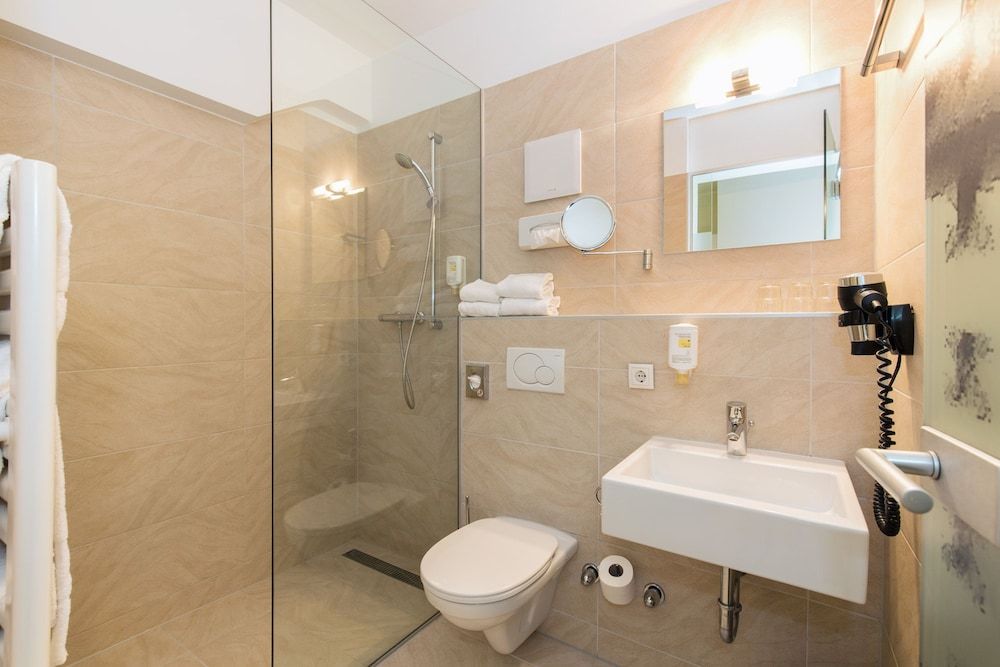 Basic Hotel Innsbruck Basic Double Room 17