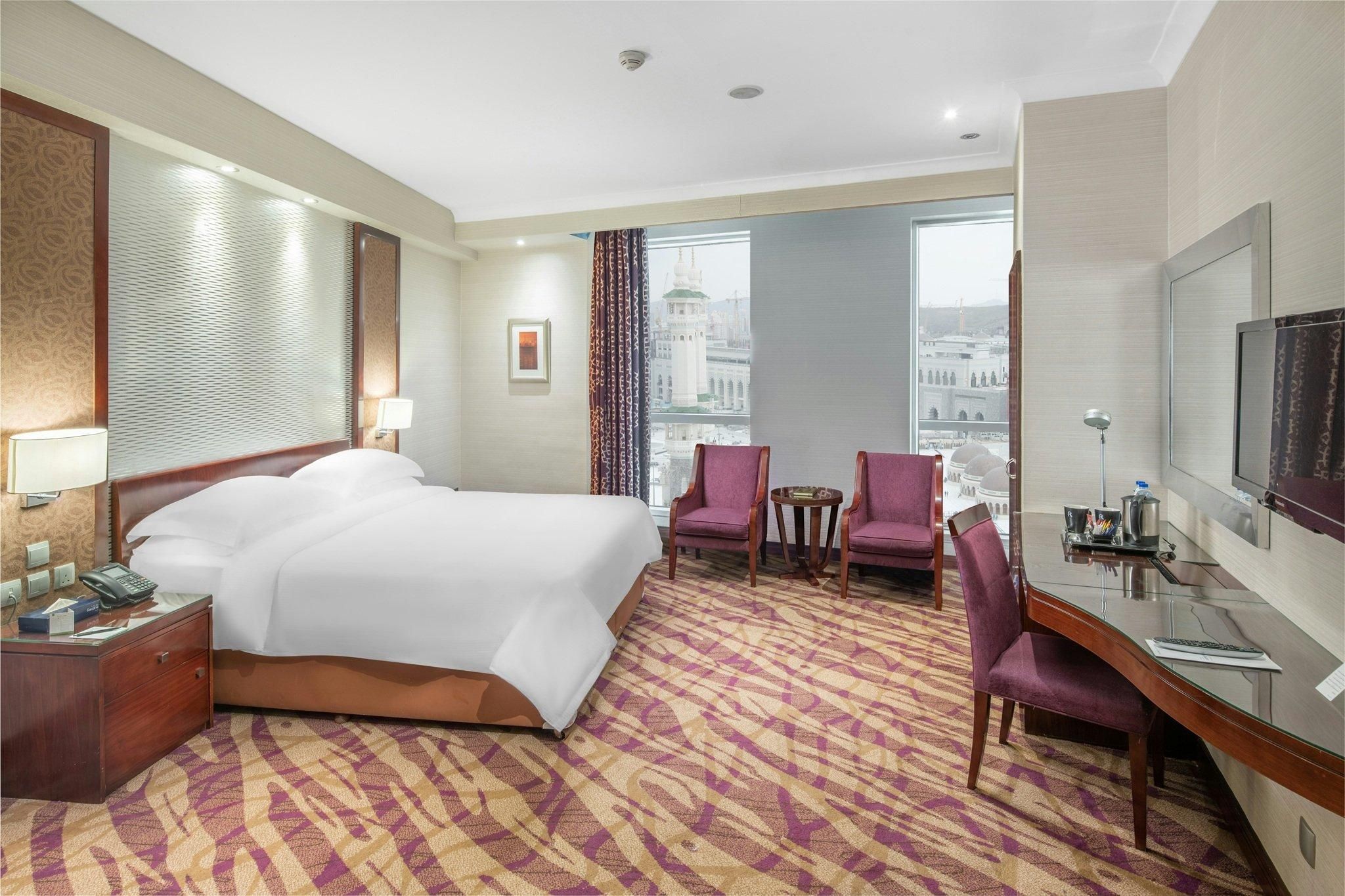 Spacious Partial Haram View One Bedroom Suite