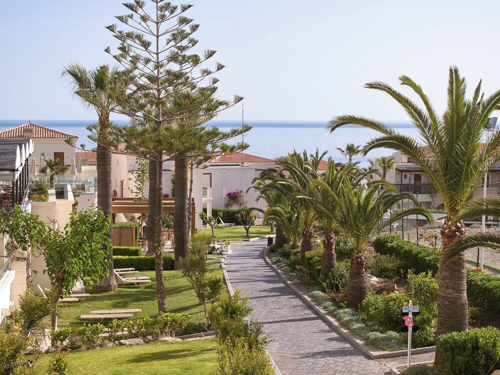 Family Adjoining Rooms