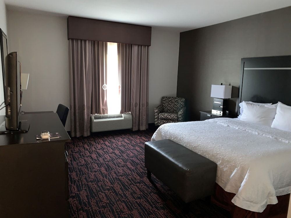 One King Bed, Non-Smoking, Accessible