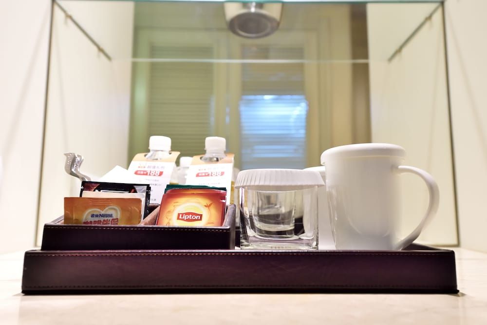 Jinjiang Metropolo Hotel Classiq, YMCA Premier Deluxe Queen Room 8