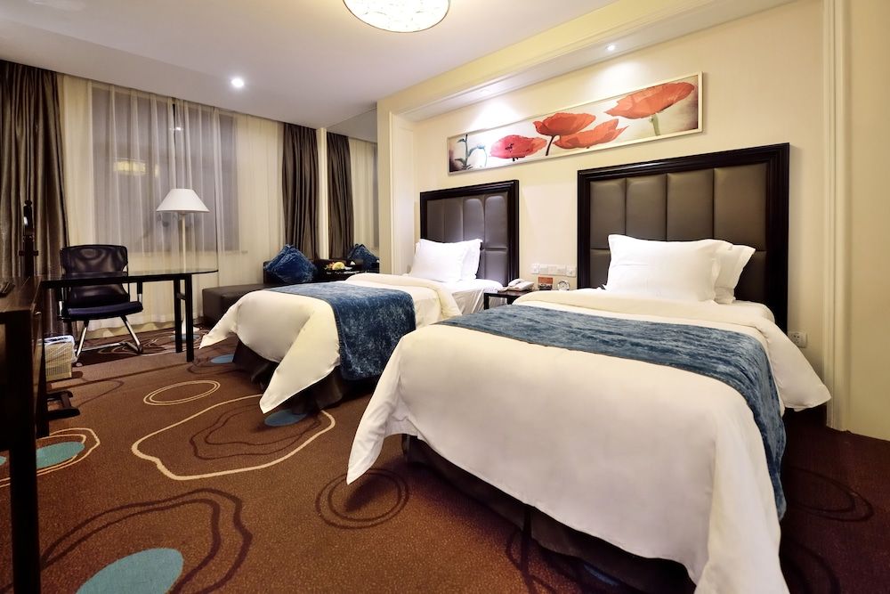 Premier Deluxe Twin Room