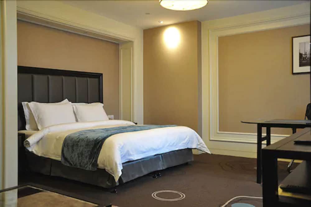 Jinjiang Metropolo Hotel Classiq, YMCA Urban Room with King Bed 3
