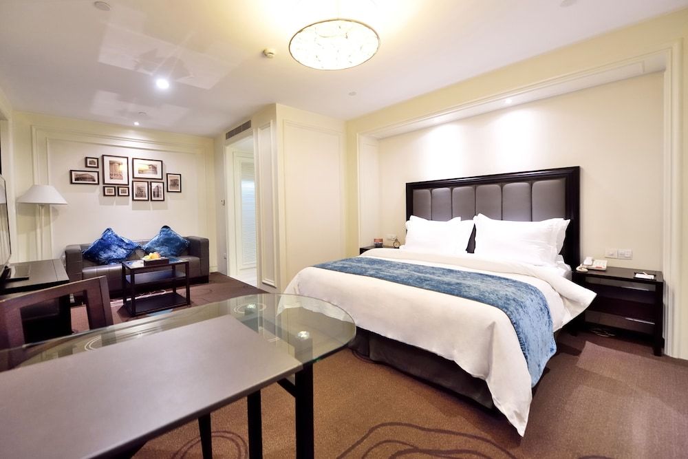 Jinjiang Metropolo Hotel Classiq, YMCA Premier Deluxe Queen Room 2