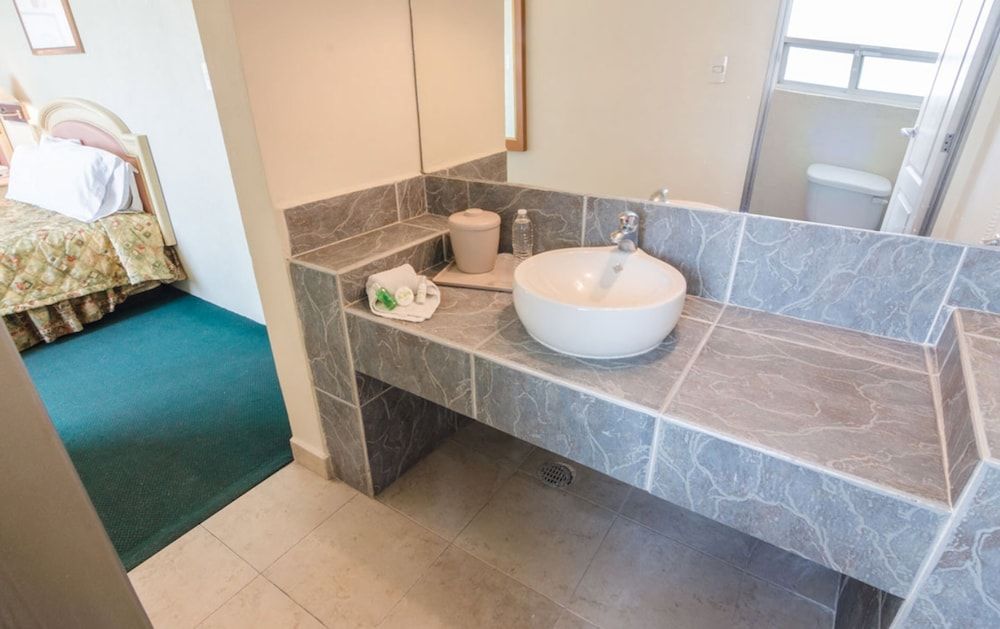 San Francisco Business Class Standard Room, 2 Double Beds 5