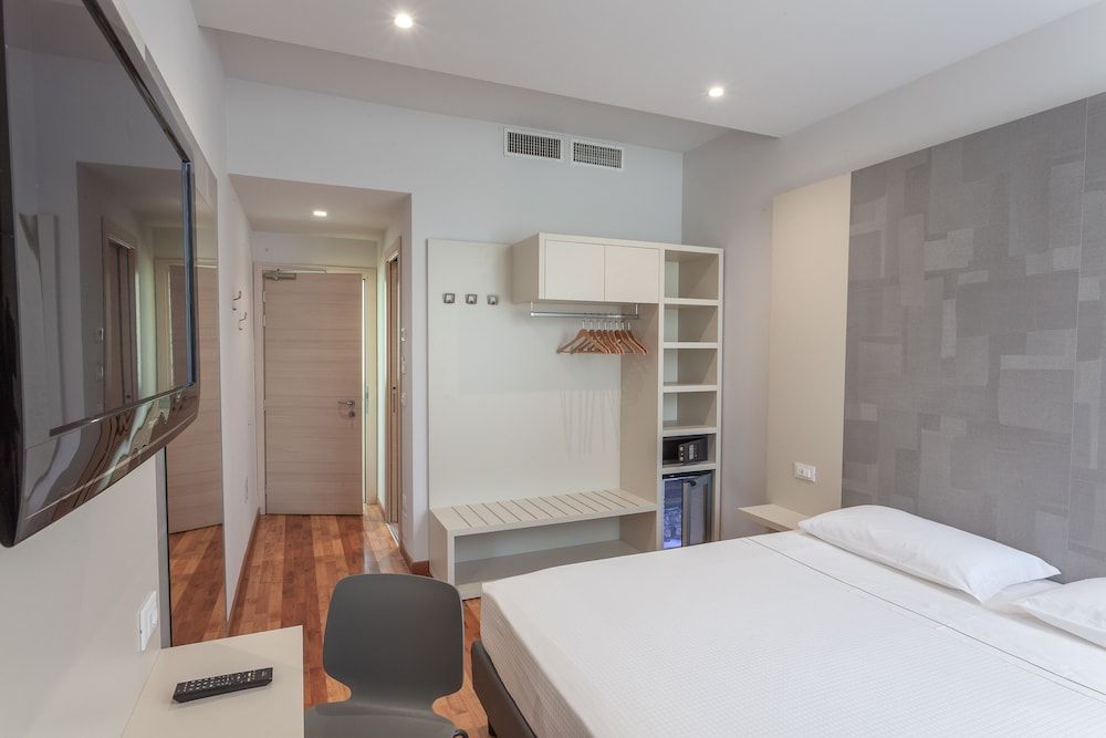 Boston Standard Double Room