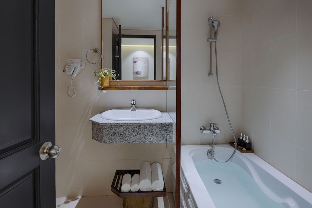 undefined Silverland Min Hotel 10