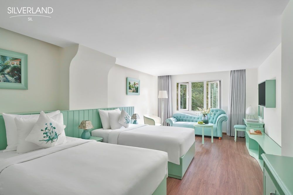 undefined Silverland Sil Hotel