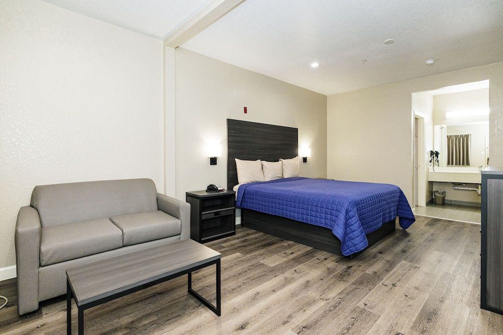 Deluxe Room, 1 King Bed, Non Smoking