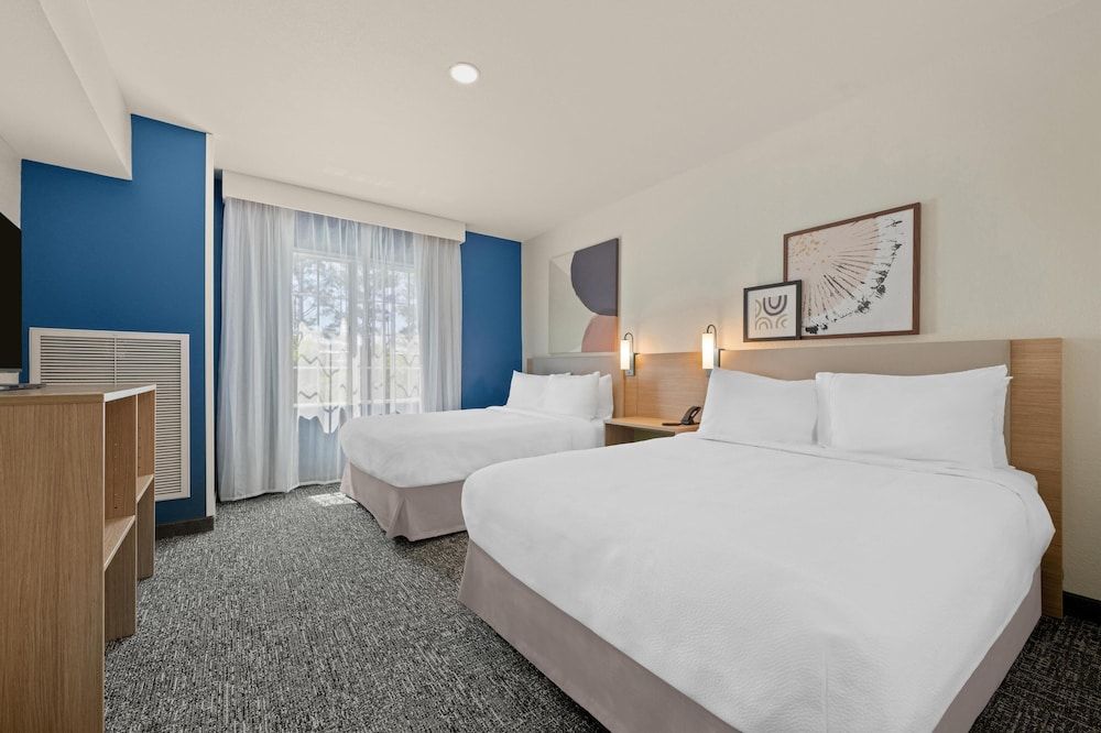 Suite, 2 Queen Beds, Accessible, Bathtub (Mobility & Hearing)
